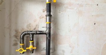Кто должен ремонтировать газовую трубу в квартире
