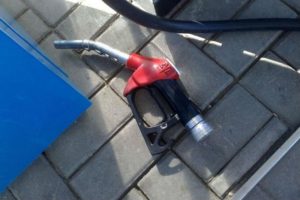 Оторвал пистолет на заправке что делать сколько стоит ремонт